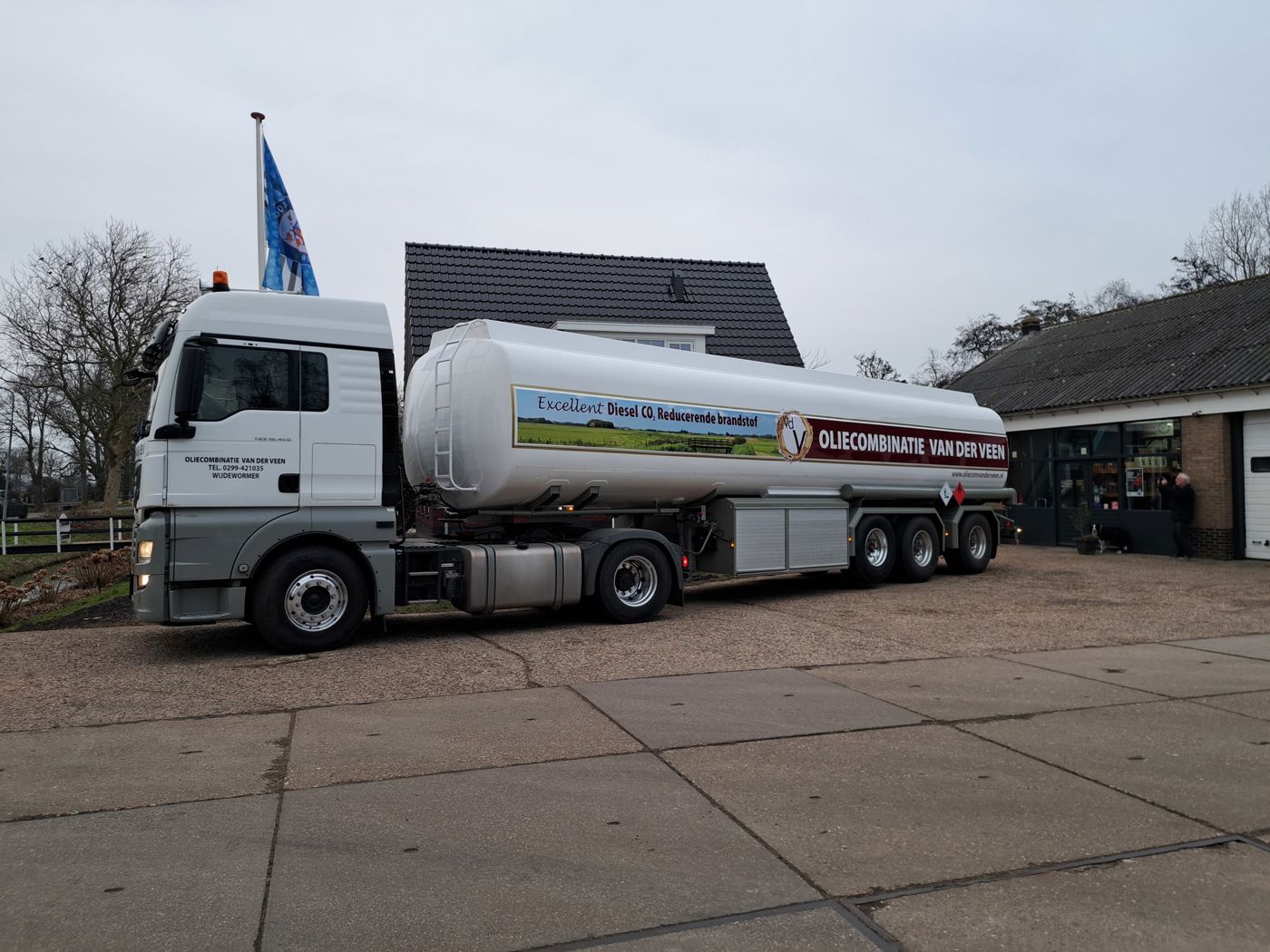 Vrachtwagen Oliecombinatie van der Veen